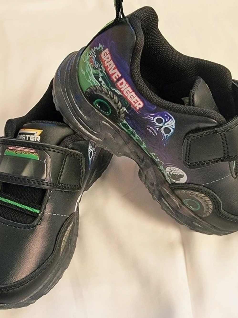 Monster Jam Grave Digger Toddler Black and Green Slip-On Sneakers Size 8